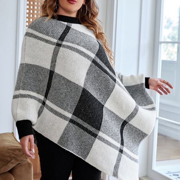 SHEIN Sweaters - SHEIN Monochrome Checkered Poncho